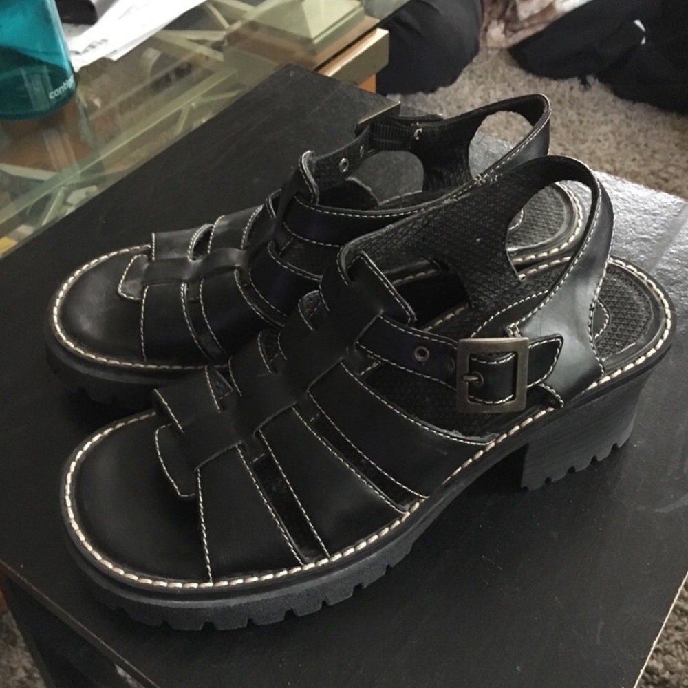 90s chunky heel sandal